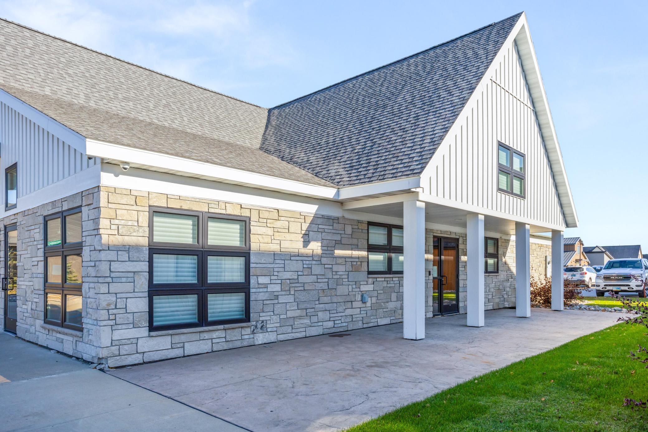 3220 Oak Ridge Loop E West Fargo