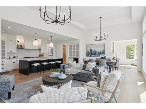 9215 Timberland Trail, Eden Prairie, MN 55347