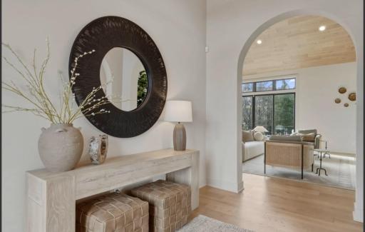 9271 Timberland Trail, Eden Prairie, MN 55347