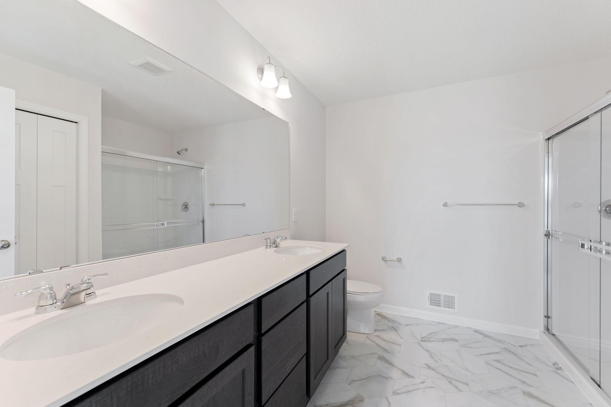 [L316-Z030]Owners Bathroom.1.jpg