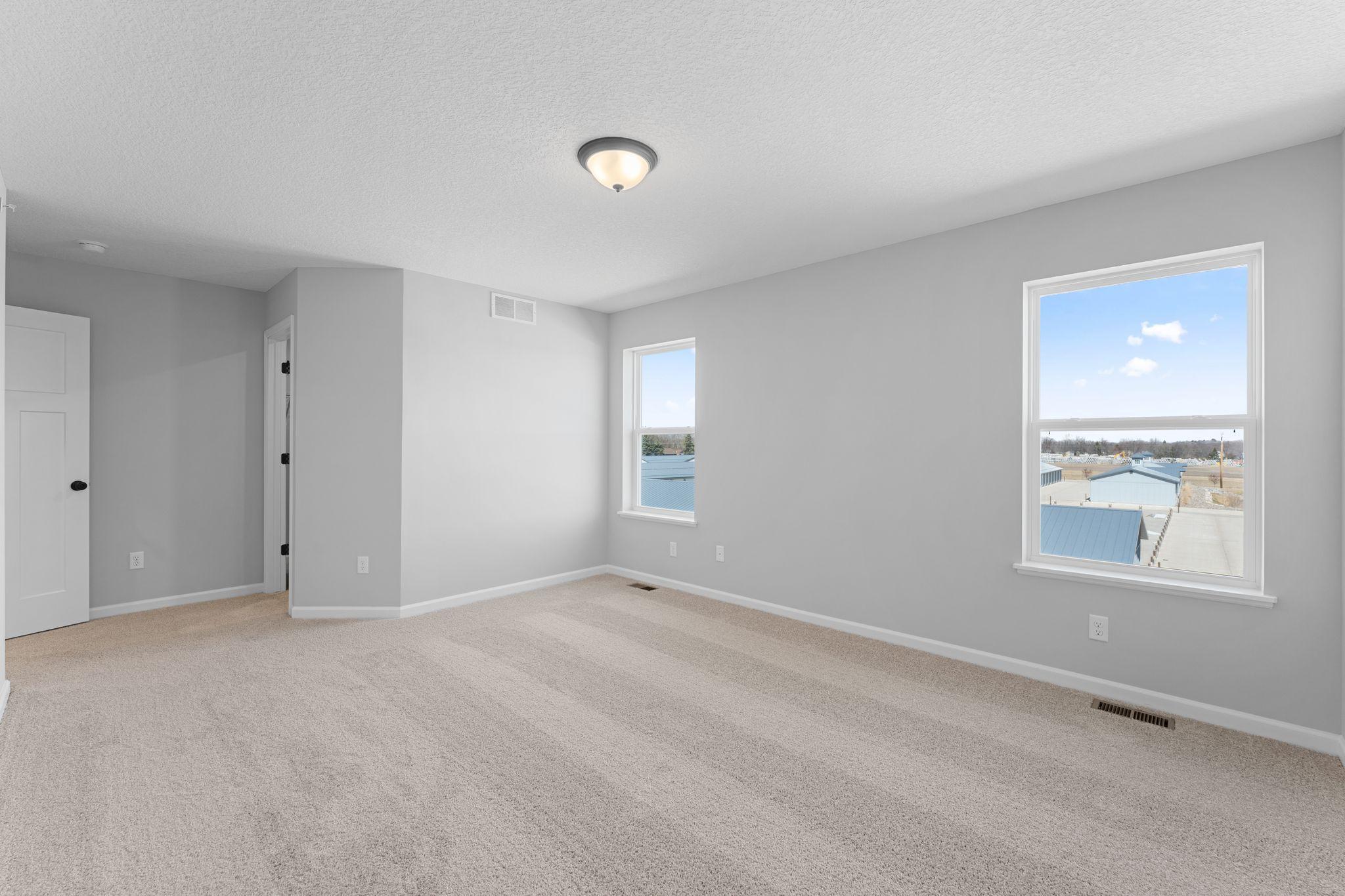 [L318-Z029]Owners Bedroom.3.jpg