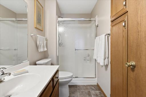 1079 S Pointe Drive, Hastings, MN 55033