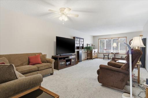 1079 S Pointe Drive, Hastings, MN 55033