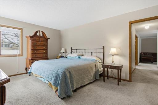 1079 S Pointe Drive, Hastings, MN 55033