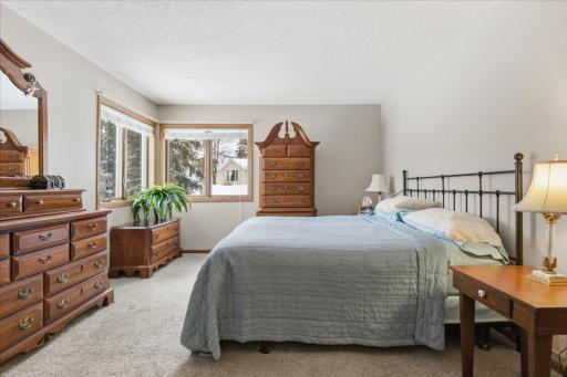 1079 S Pointe Drive, Hastings, MN 55033