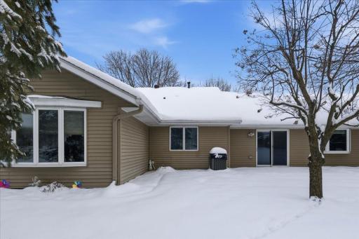 1079 S Pointe Drive, Hastings, MN 55033
