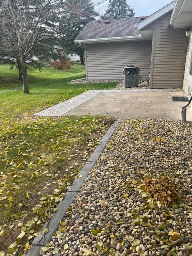 1079 S Pointe Drive, Hastings, MN 55033