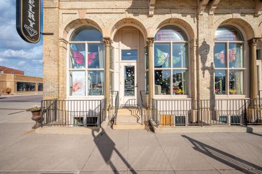 122 S Minnesota Avenue, Saint Peter, MN 56082