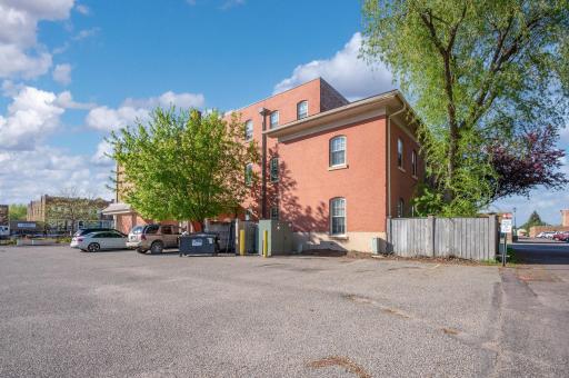 122 S Minnesota Avenue, Saint Peter, MN 56082