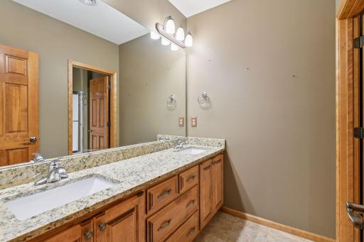 6480 Yosemite Lane, Excelsior, MN 55331