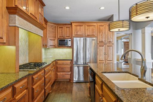 6480 Yosemite Lane, Excelsior, MN 55331