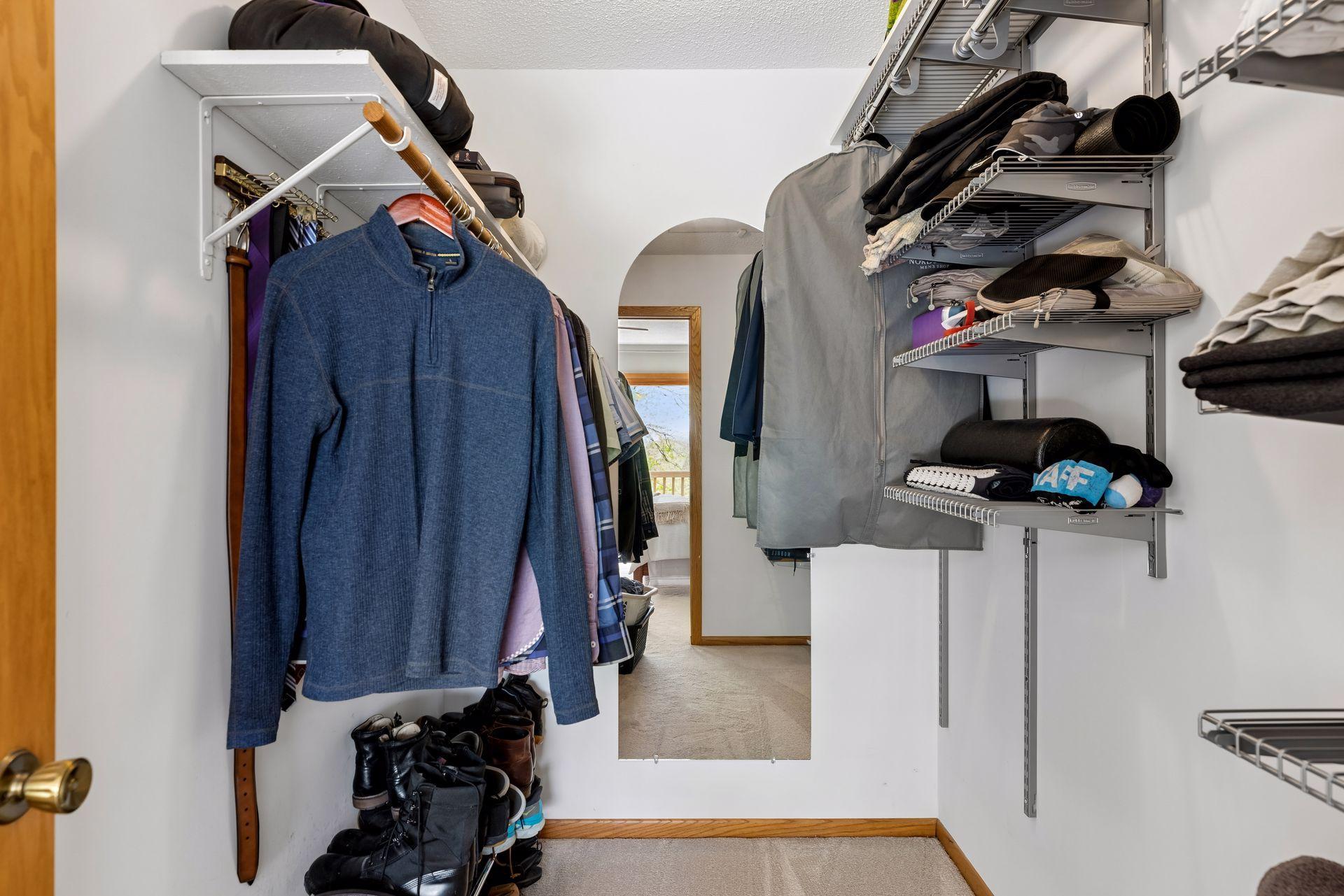 Primary Closet - 1731 Oakways Street