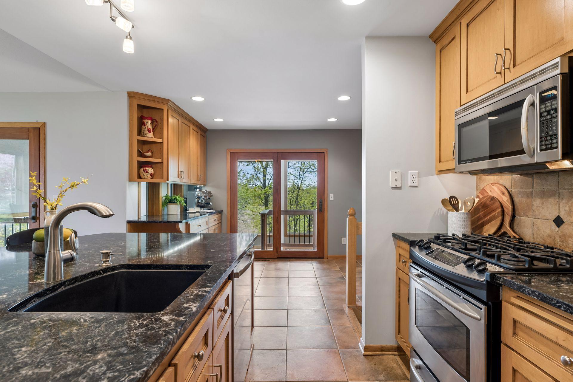 Kitchen - 1731 Oakways Street