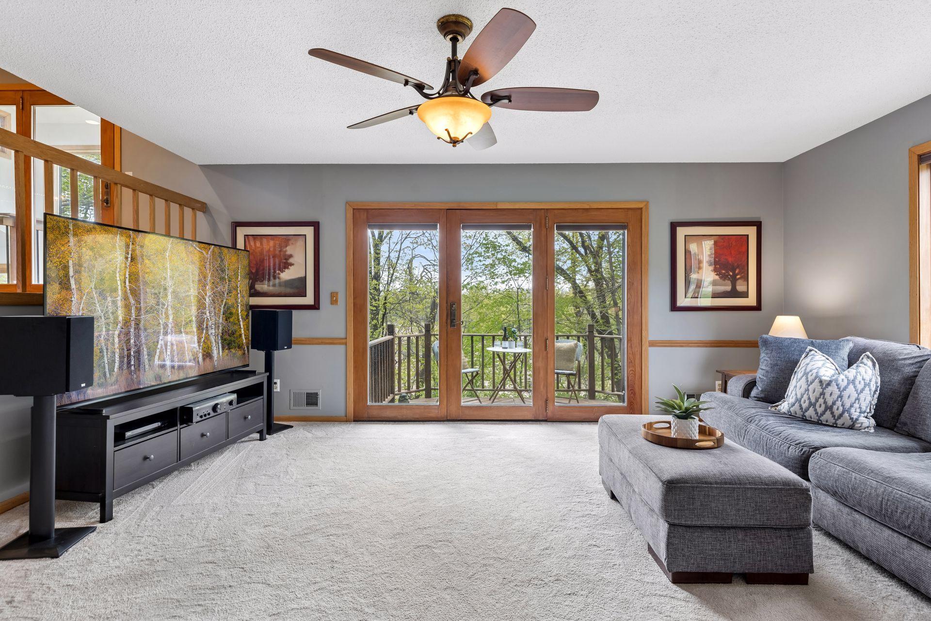 Family Room - 1731 Oakways Street