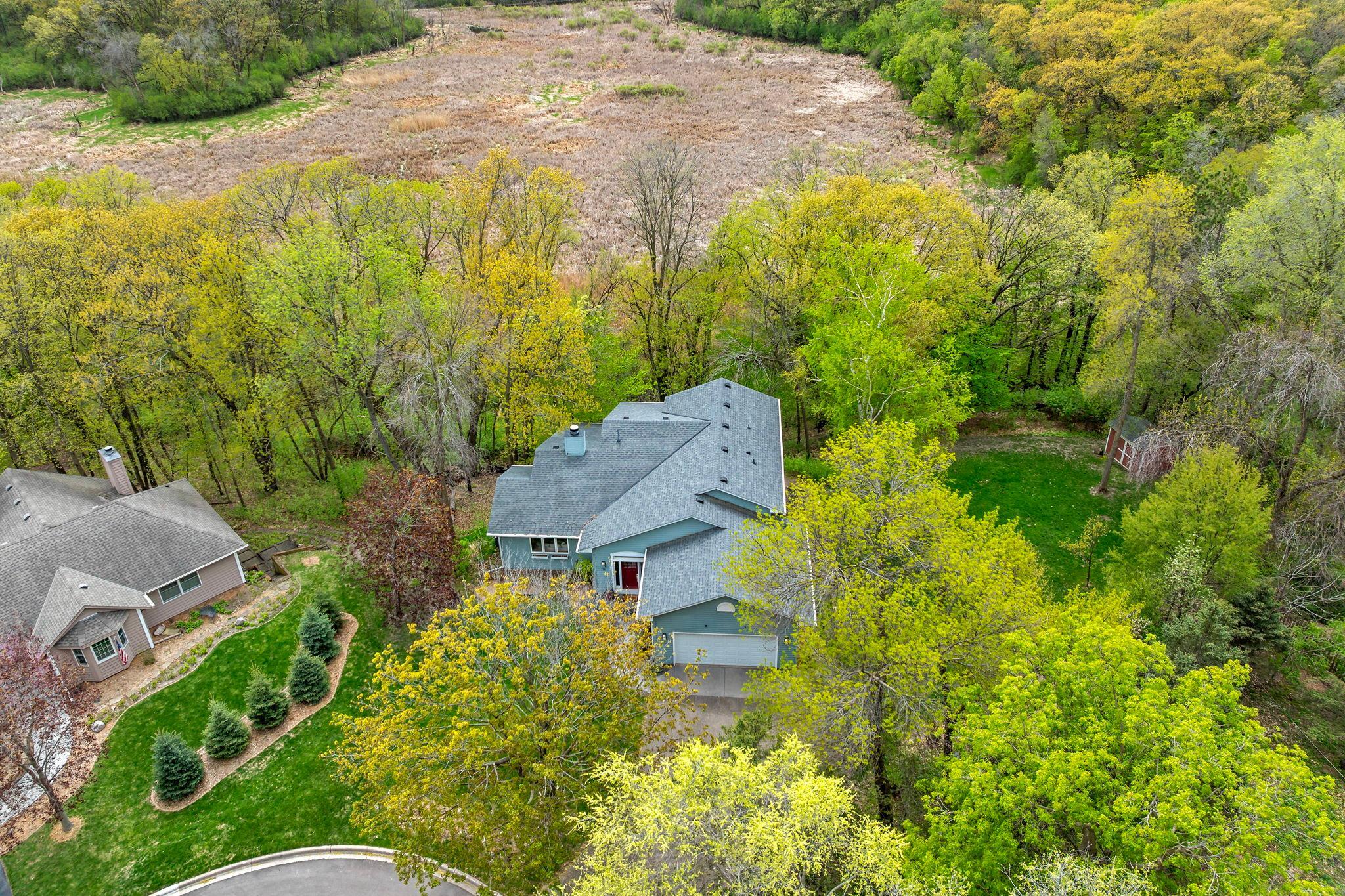 3-web-or-mls-1731 Oakways St Wayzata MN_0003.jpg