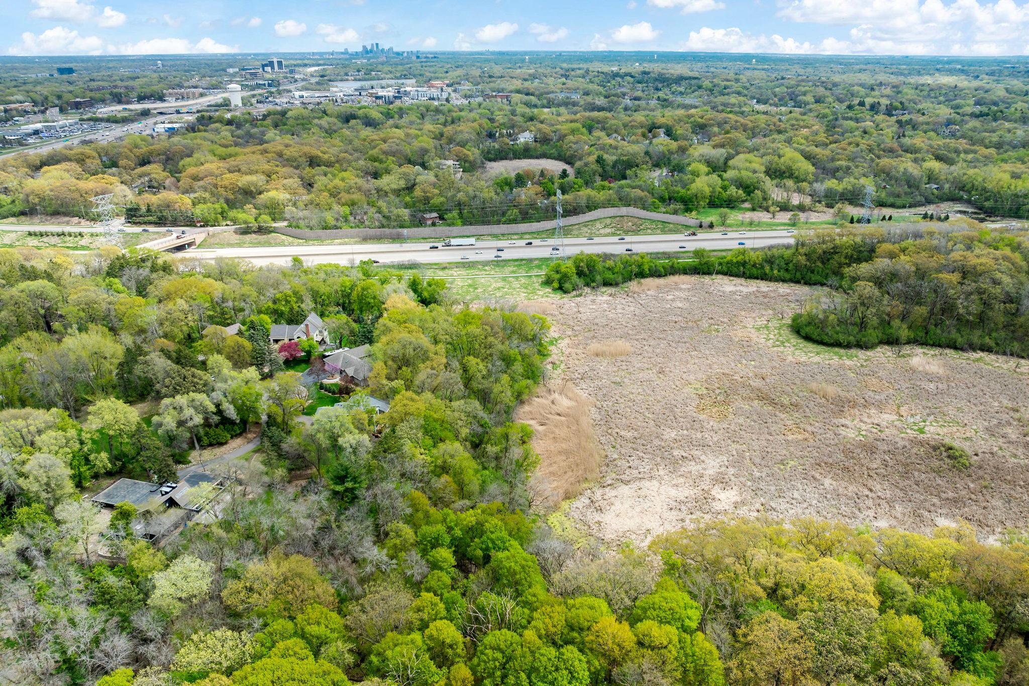 11-web-or-mls-1731 Oakways St Wayzata MN_0011.jpg