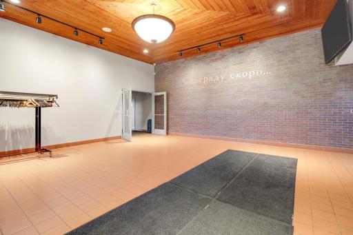 13850 Lincoln Street NE, Andover, MN 55304