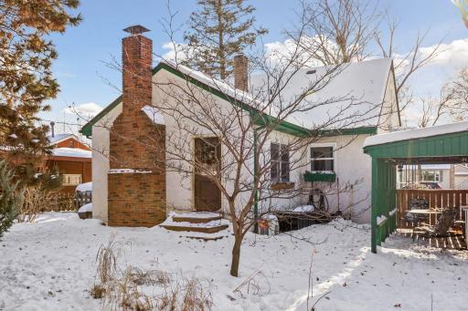 711 Grandview Avenue W, Saint Paul, MN 55113