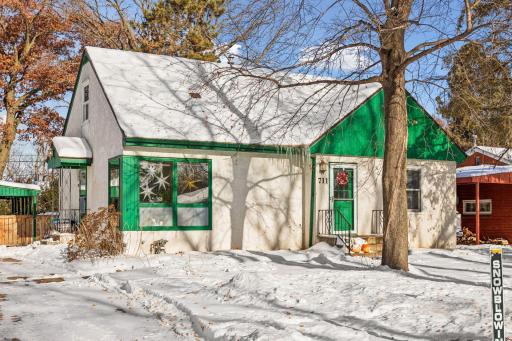 711 Grandview Avenue W, Saint Paul, MN 55113