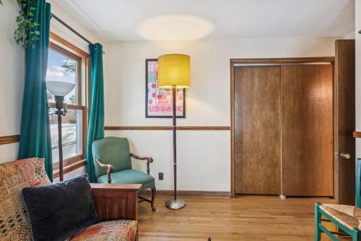 711 Grandview Avenue W, Saint Paul, MN 55113