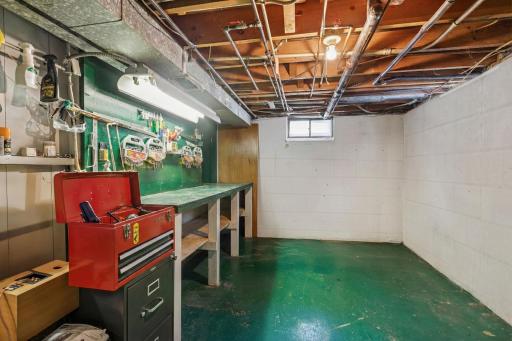 711 Grandview Avenue W, Saint Paul, MN 55113