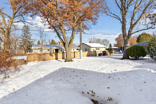 711 Grandview Avenue W, Saint Paul, MN 55113