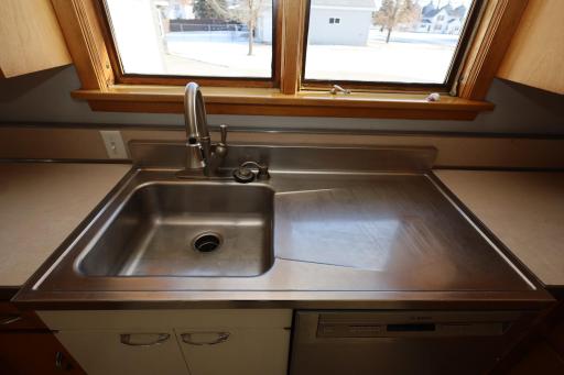 320 Daisy Avenue, Buxton, ND 58218