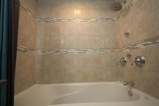 320 Daisy Avenue, Buxton, ND 58218