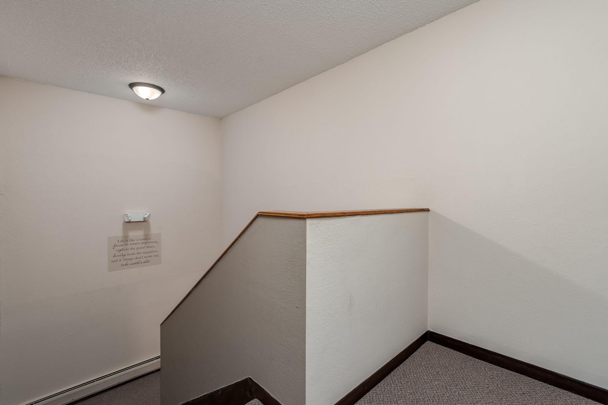 49-web-or-mls-3200-maple-ave.jpg