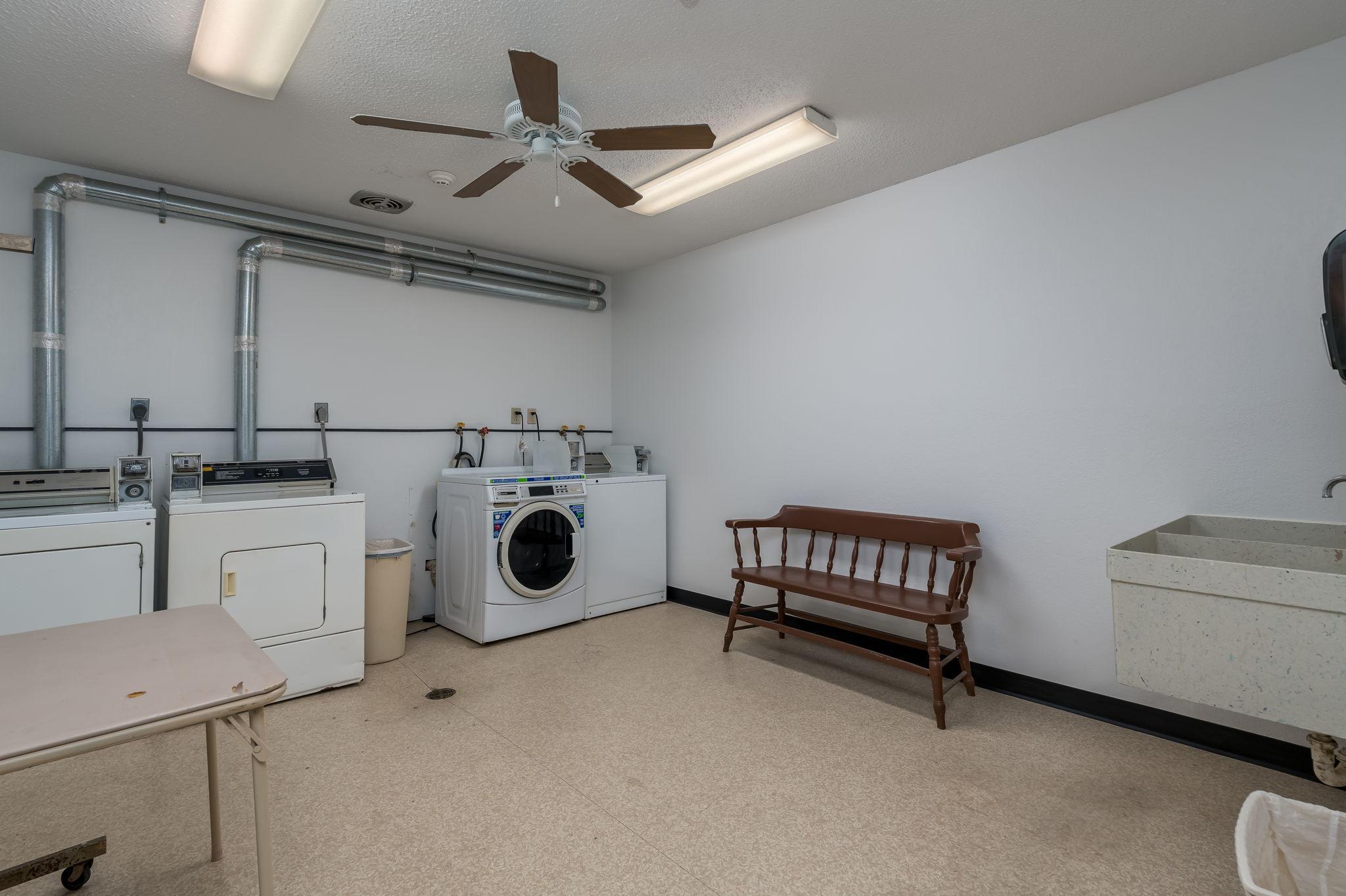 53-web-or-mls-3200-maple-ave.jpg