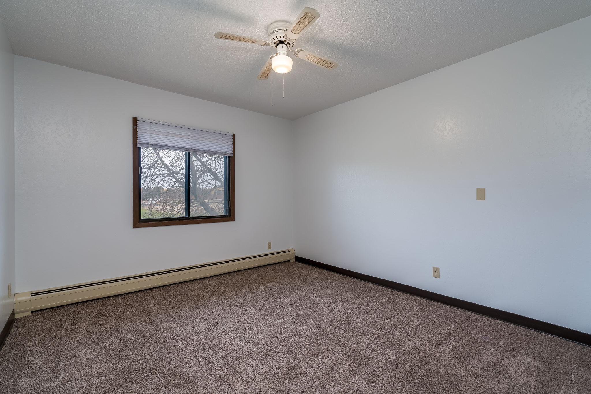 41-web-or-mls-3200-maple-ave.jpg