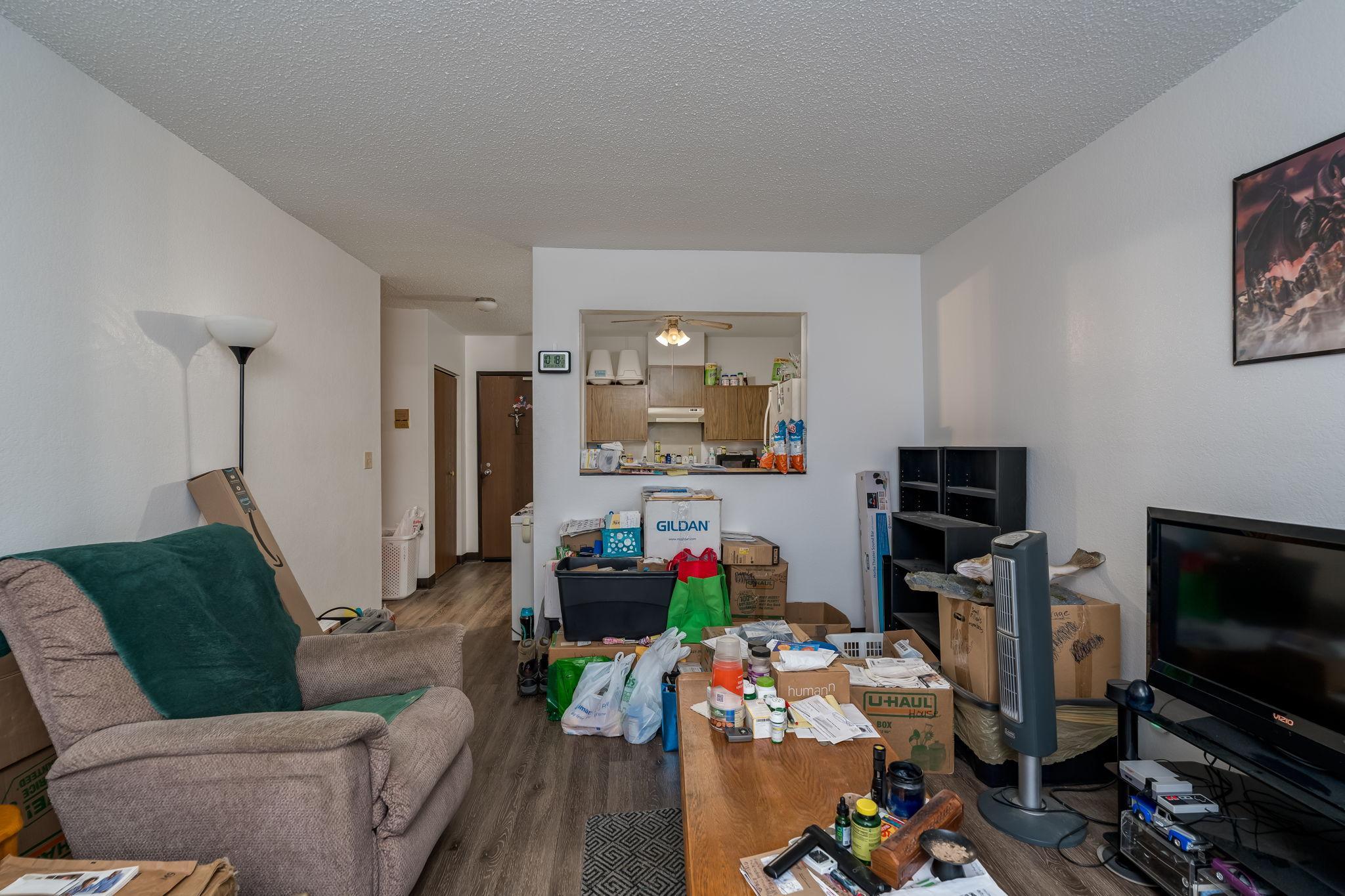 19-web-or-mls-3200-maple-ave.jpg