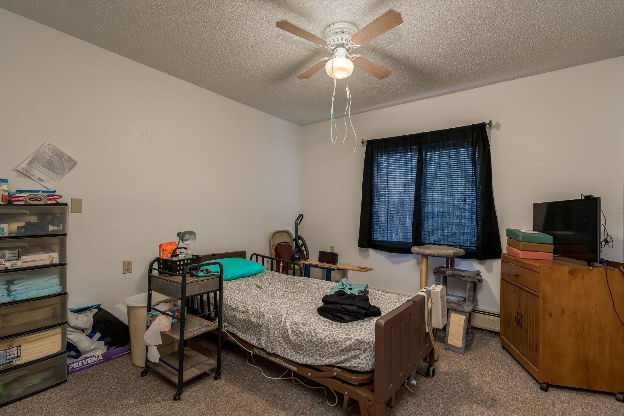 16-web-or-mls-3200-maple-ave.jpg