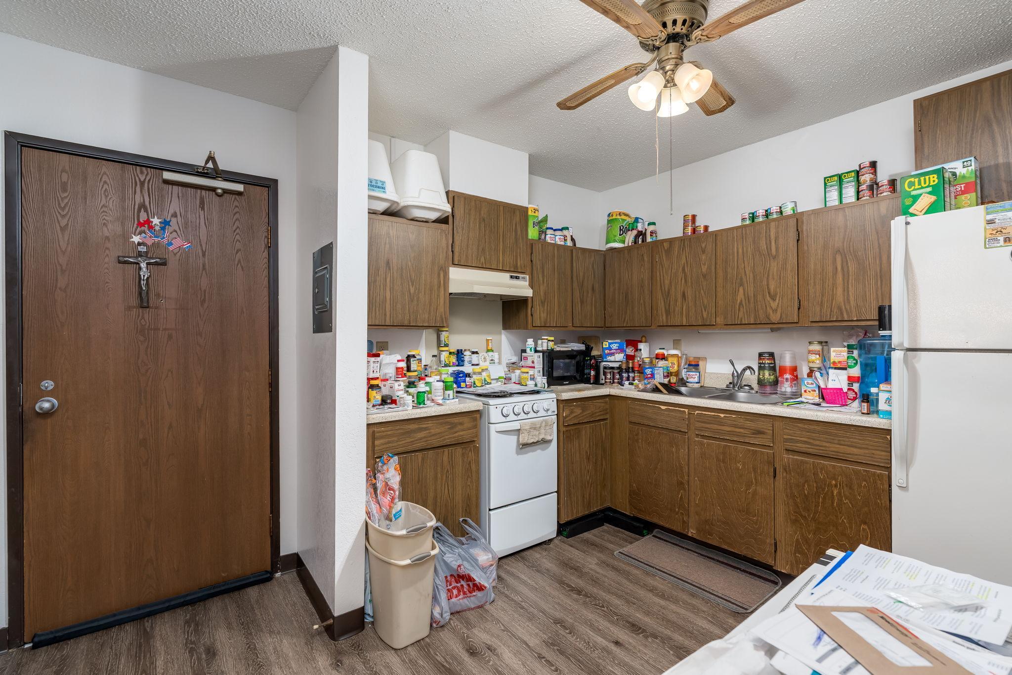 20-web-or-mls-3200-maple-ave.jpg