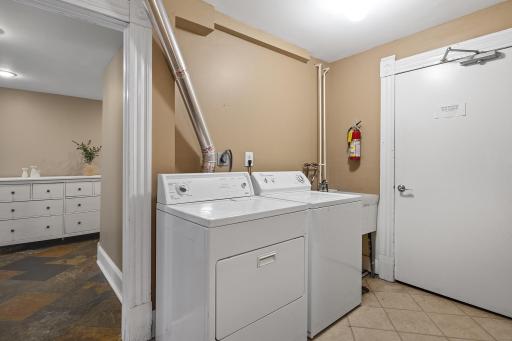 112 Western Avenue N, 4, Saint Paul, MN 55102