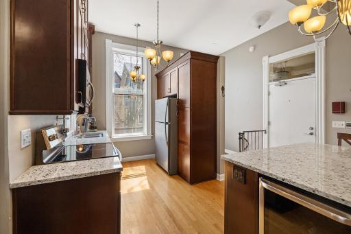 112 Western Avenue N, 4, Saint Paul, MN 55102