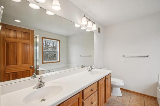 8322 Labont Way, Eden Prairie, MN 55344
