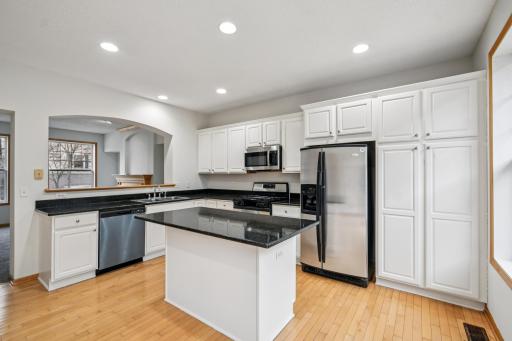 8322 Labont Way, Eden Prairie, MN 55344
