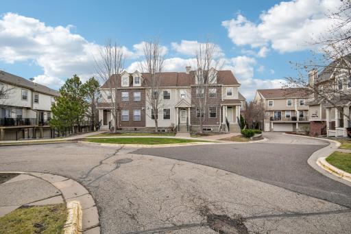 8322 Labont Way, Eden Prairie, MN 55344