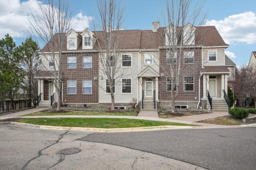 8322 Labont Way, Eden Prairie, MN 55344