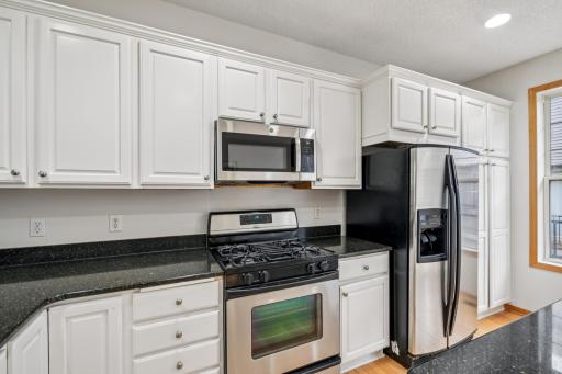 8322 Labont Way, Eden Prairie, MN 55344
