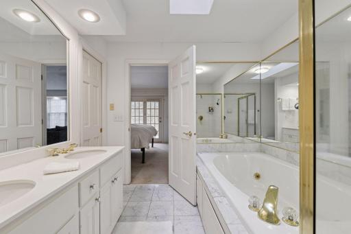 103 Edgewood Court, Wayzata, MN 55391