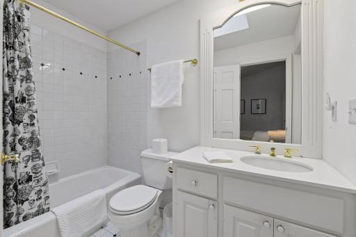 103 Edgewood Court, Wayzata, MN 55391