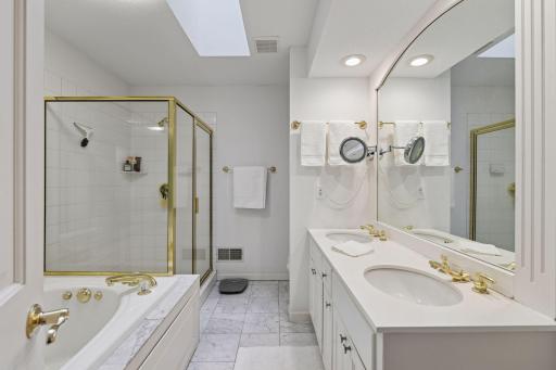 103 Edgewood Court, Wayzata, MN 55391