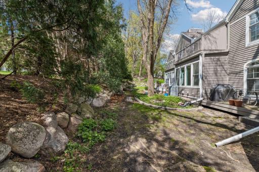 103 Edgewood Court, Wayzata, MN 55391
