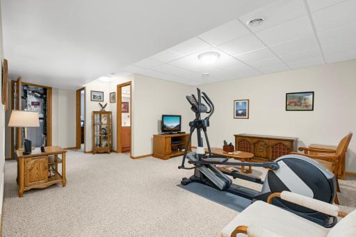 1373 5th Street E, Saint Paul, MN 55106