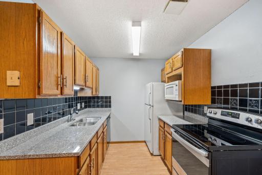 4 Pine Tree Drive, 223, Saint Paul, MN 55112