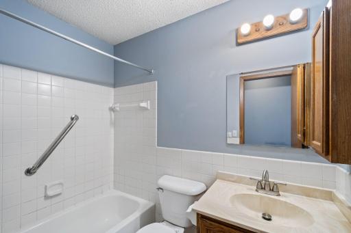 4 Pine Tree Drive, 223, Saint Paul, MN 55112