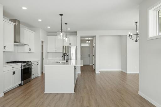 20250 Keystone Avenue, Lakeville, MN 55044