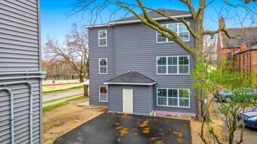 814 6th Street SE, Minneapolis, MN 55414